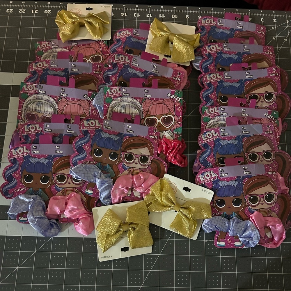 L.O.L. Surprise! Hair Accessory Set - Pink, Gold, Purple